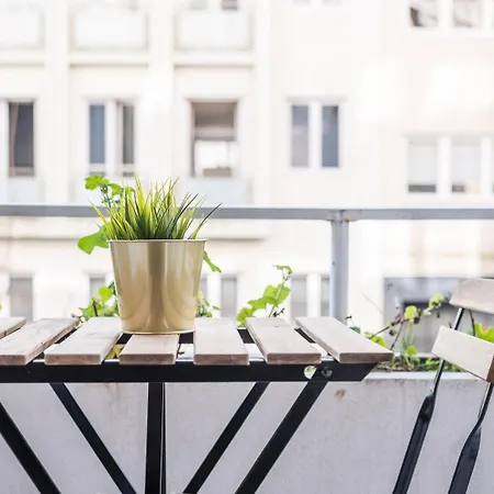 Guestready - Square Painted Ceuta * Porto