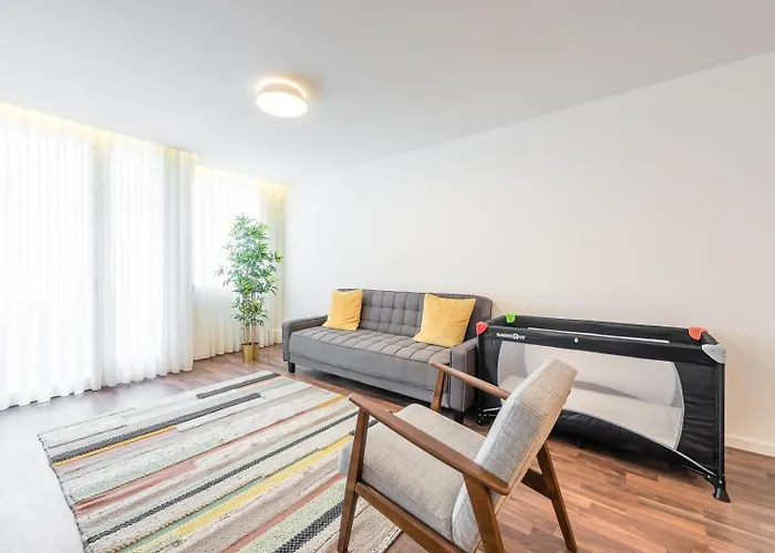 Guestready - Square Painted Ceuta Lejlighed